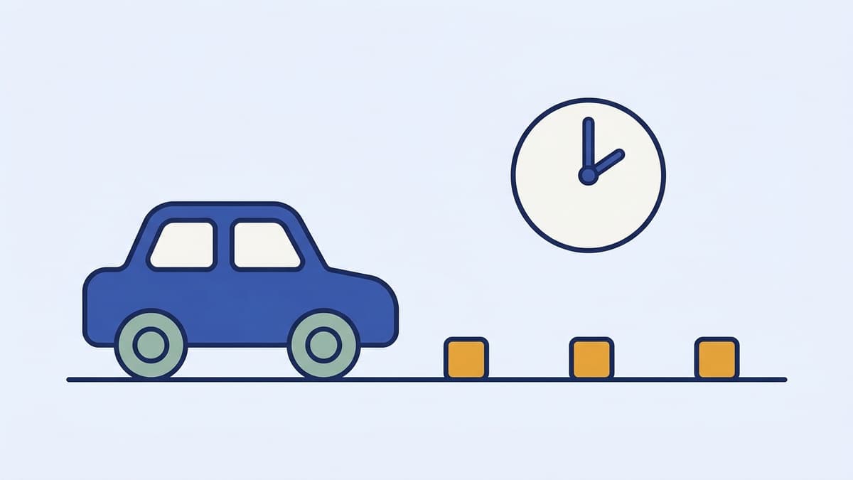 Auto, kolme pientä merkkiä maanpinnan tasolla ja kellotaulu — kuvaa kilometrejä ja tunteja matkakorvausten kahtena eri perusteena.